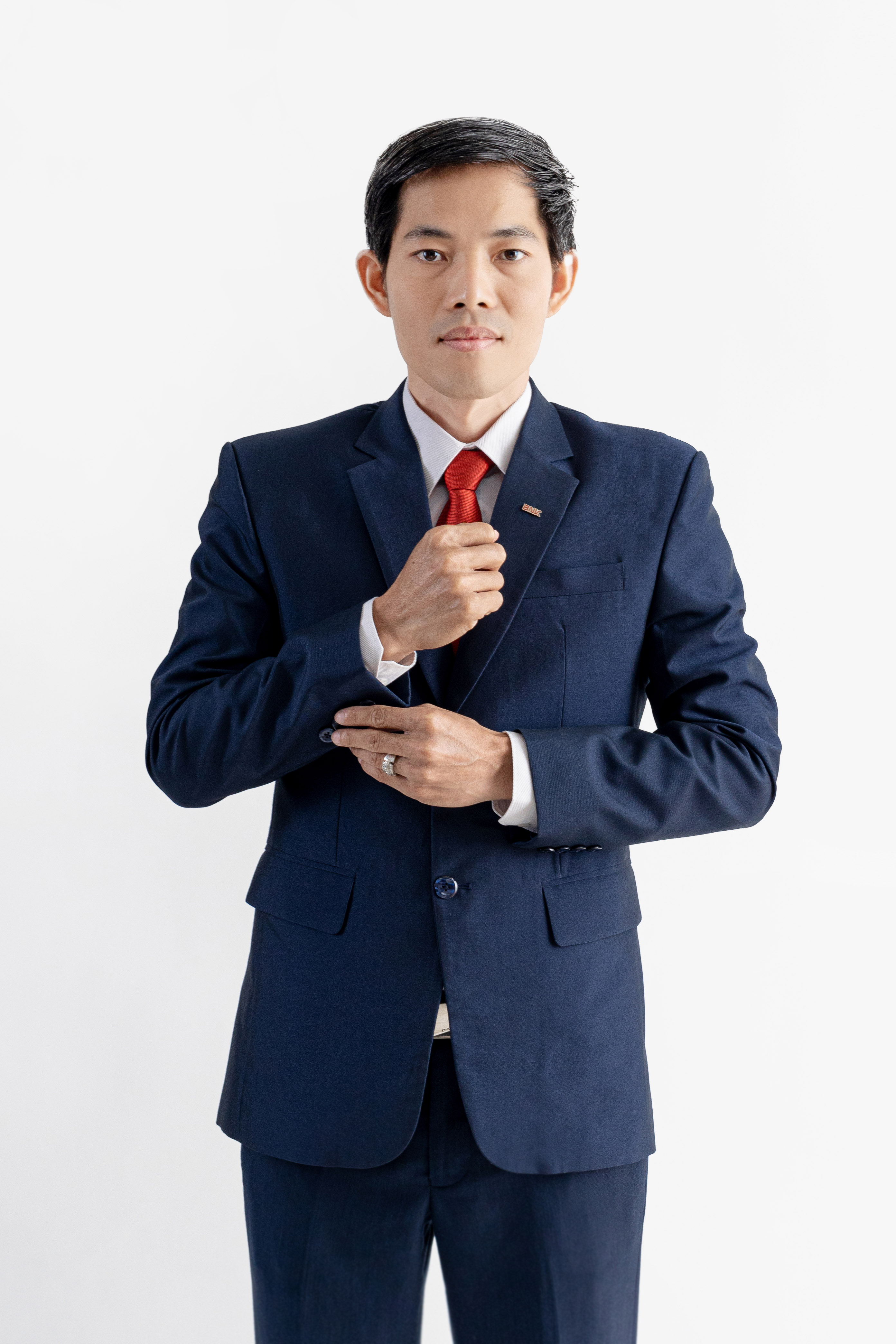 លោក អាន សុខខាក់